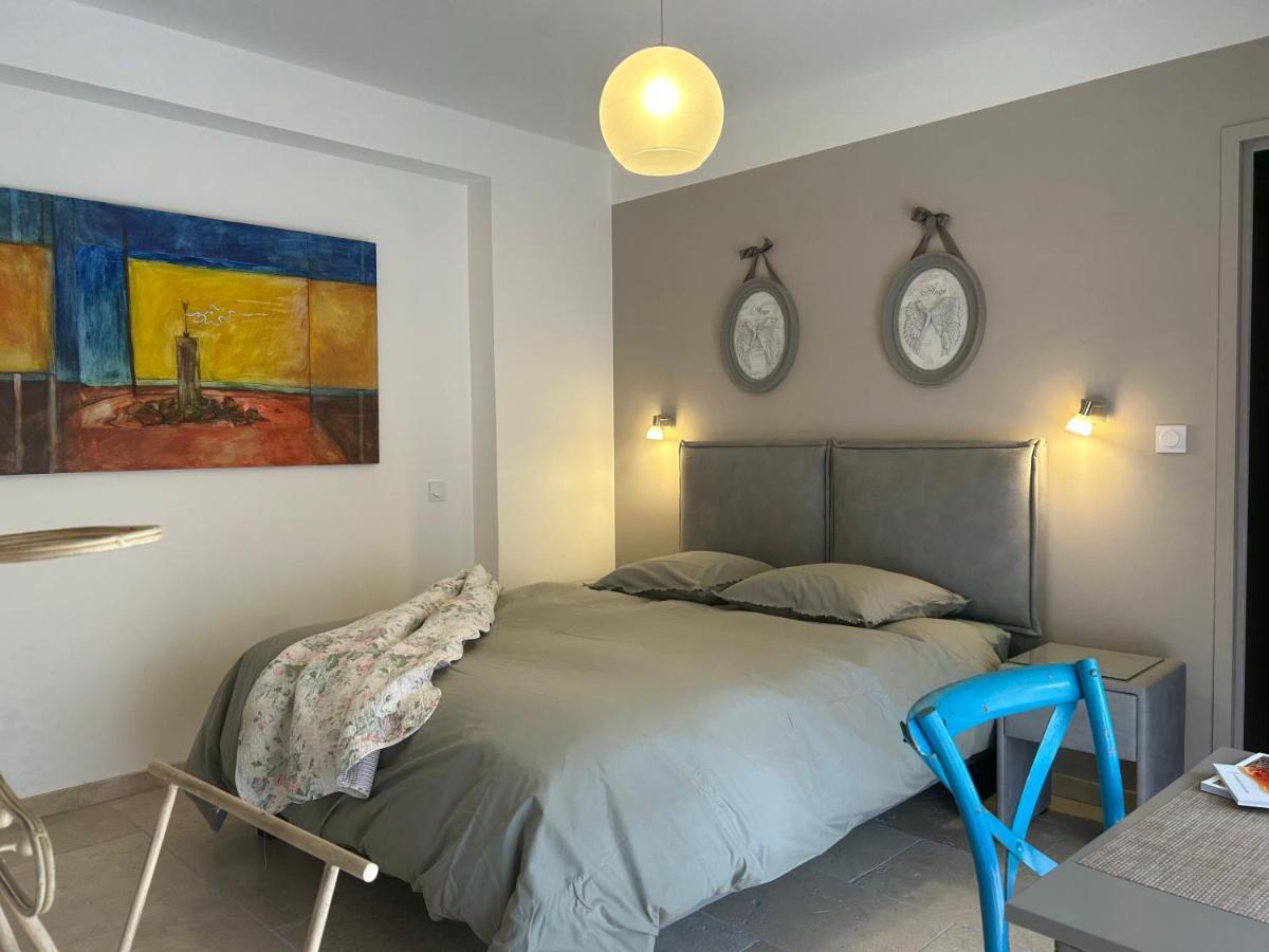Bed and Breakfast Au Ciel Etoile Castillon-du-Gard Exterior foto